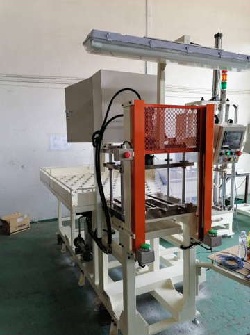 ออกแบบและผลิตเครื่องอัดไฮดรอลิก (Hydraulic Press Machine)